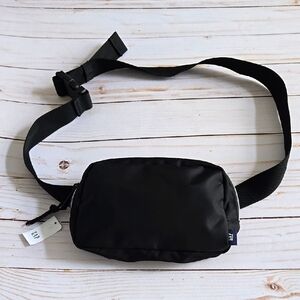 GAP Black Belt Bag - New